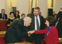 Pierwsza Dama i Tadeusz Mazowiecki. Na drugim planie doradca Prezydenta RP Jan K. Ardanowski
