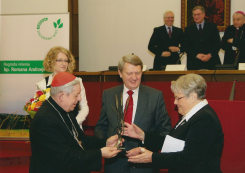 Wręczenie Nagrody Marii Stolzman przez Prymasa Seniora
