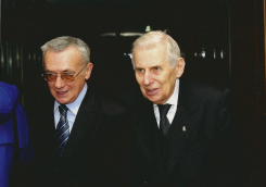 B. marszałek Sejmu Wiesław Chrzanowski i b. szef Rady Ministrów rządu T. Mazowieckiego, Jacek Ambroziak
