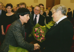 Gratulacje składa szefowa gabinetu Pierwszej Damy Izabela Tomaszewska